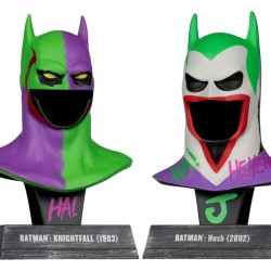 Batman DC Direct Mini Replica 1/3 2-pack Batman Cowls Hush & Knightfall (Jokerized) (Gold Label) 18 cm